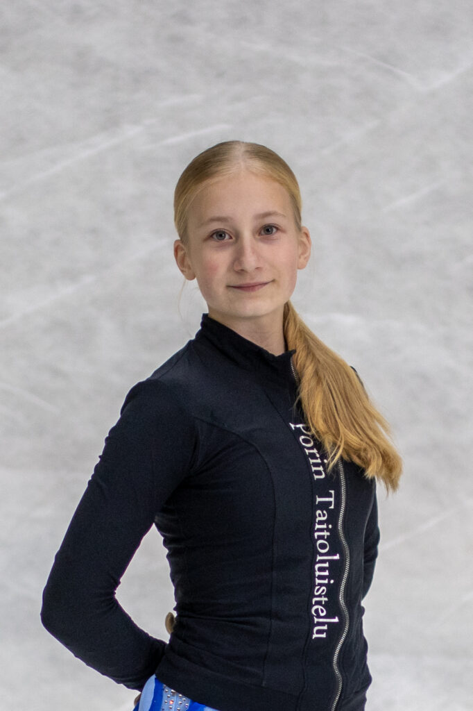 Porin Taitoluistelu Kira Kuusisto